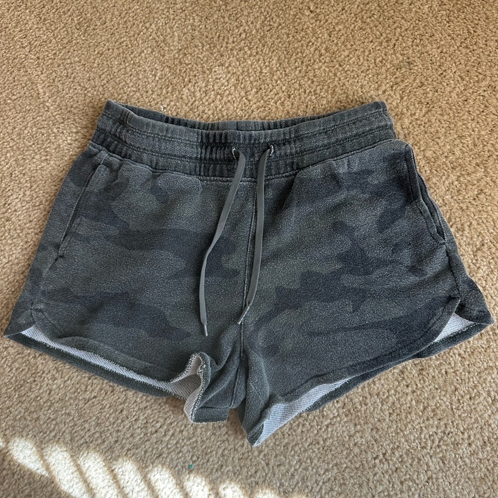 Velocity Women's Dark Gray Camouflage Lounge Shorts